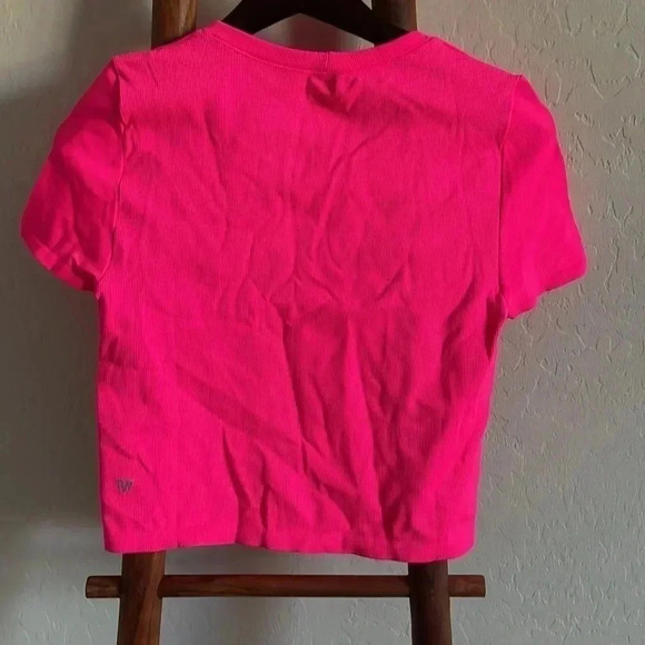 IVL Collective | Seamless Neon Pink Jersey Ribbed Cropped Workout Top Size M/L - Picture 3 of 4